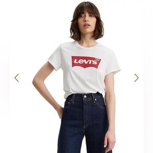 LEVI’S t-shirt